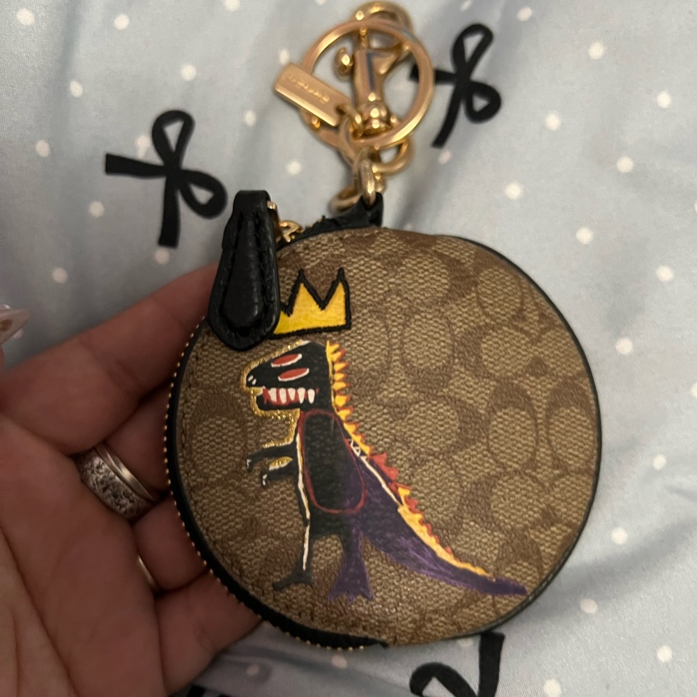 Coach pouch